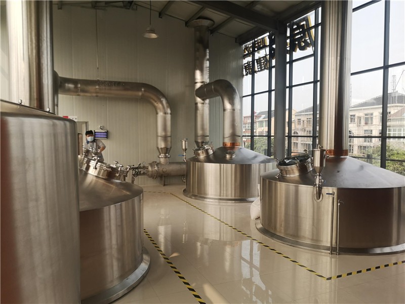 mash tun-lauter tun-rice tun-lauter tun-kettle tun-beer brewing-beer making-brewery manufacturer-stainless steel-Chinese brewery-beer brewery in China-5000L-beer in.jpg